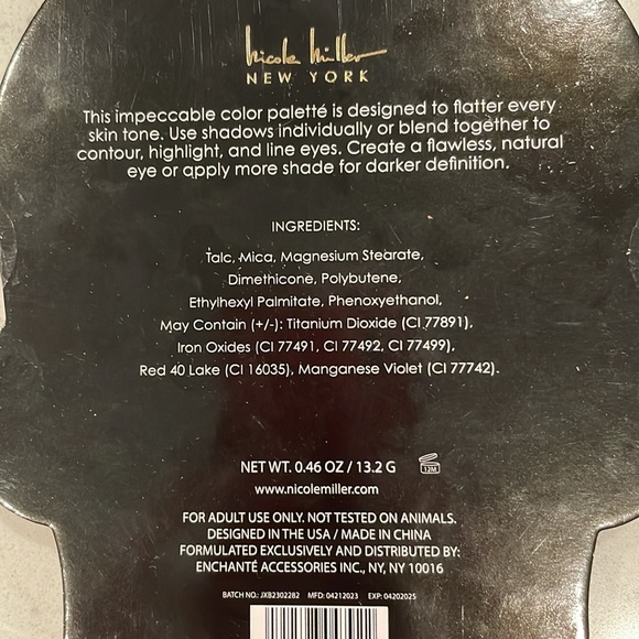 Eyeshadow Palette - Picture 4 of 4